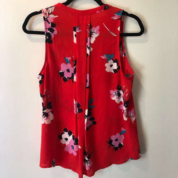 Market & Spruce Floral Sleeveless Blouse - Picture 2 of 3